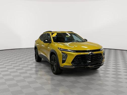 Nitro Yellow Metallic 2025 Chevrolet Trax FWD ACTIV