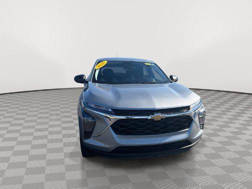 Sterling Gray Metallic 2026 Chevrolet Trax LS