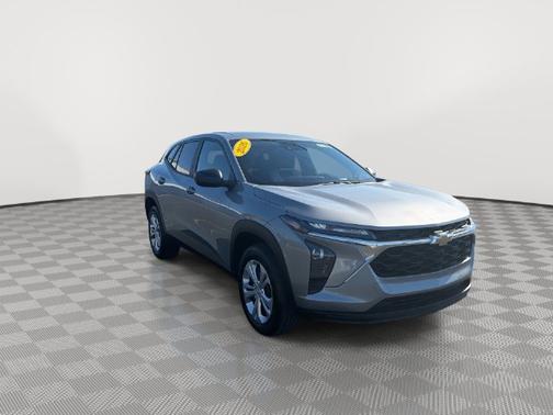 Sterling Gray Metallic 2026 Chevrolet Trax LS