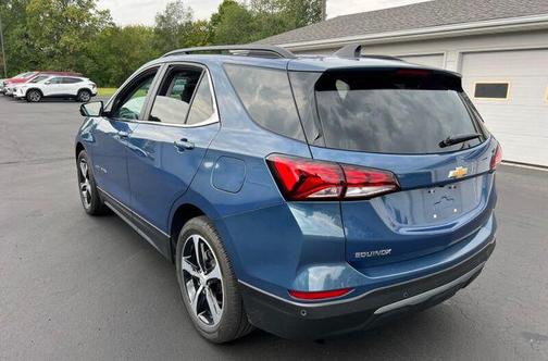 Lakeshore Blue Metallic 2024 Chevrolet Equinox 1LT