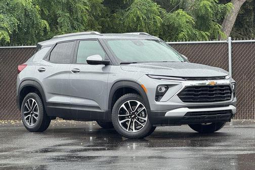 Sterling Gray Metallic 2025 Chevrolet Trailblazer LT