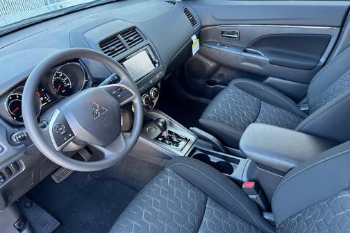 Alloy Silver Metallic 2027 Mitsubishi Outlander Sport 2.0 S