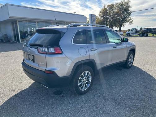 2021 Jeep Cherokee Latitude Lux