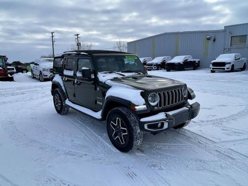 2024 Jeep Wrangler 4-Door Sahara 4x4