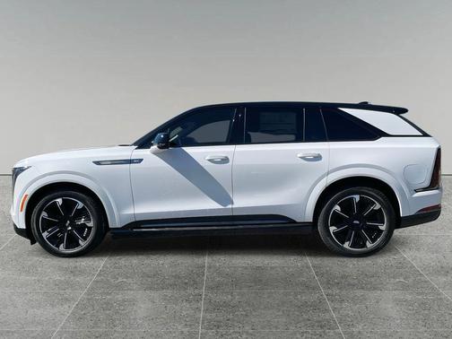 2025 Cadillac Escalade IQ 2