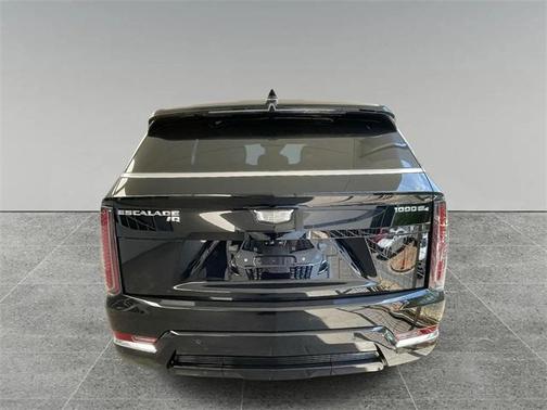 2025 Cadillac Escalade IQ Luxury