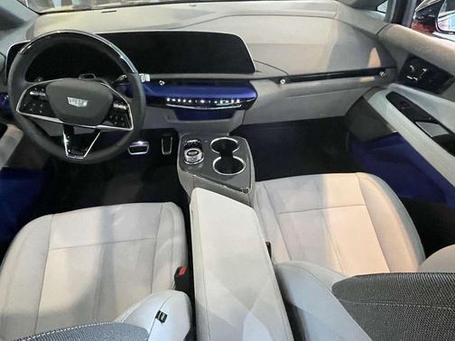 2025 Cadillac OPTIQ Luxury