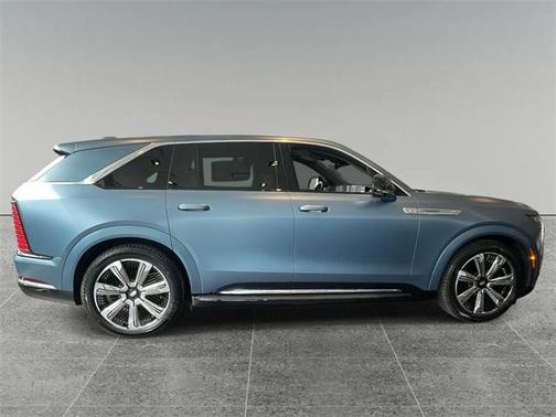 2025 Cadillac Escalade IQ Luxury