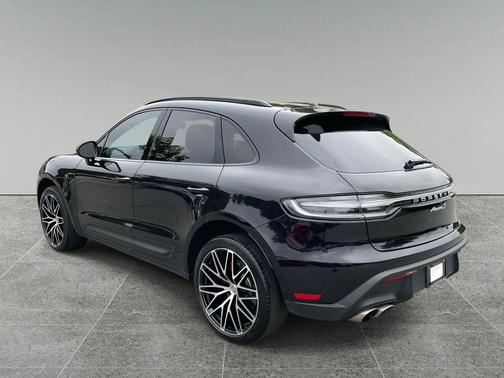 2022 Porsche Macan S