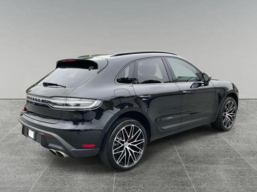 2022 Porsche Macan S
