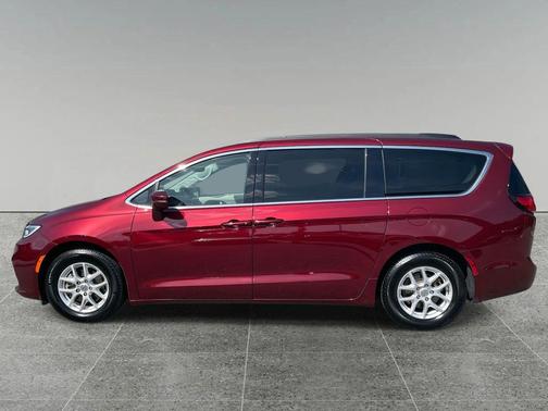 2022 Chrysler Pacifica Touring-L