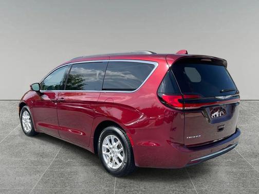 2022 Chrysler Pacifica Touring-L