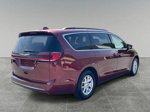 2022 Chrysler Pacifica Touring-L