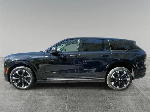 2025 Cadillac Escalade IQ 2