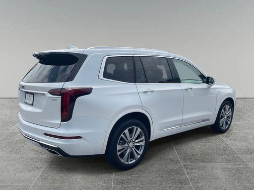 2024 Cadillac XT6 Premium Luxury FWD