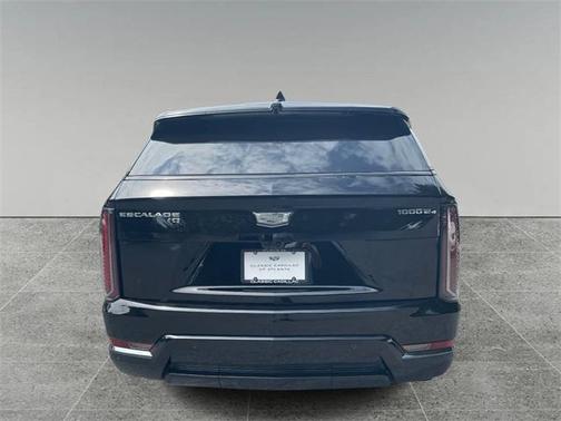 2025 Cadillac Escalade IQ 2