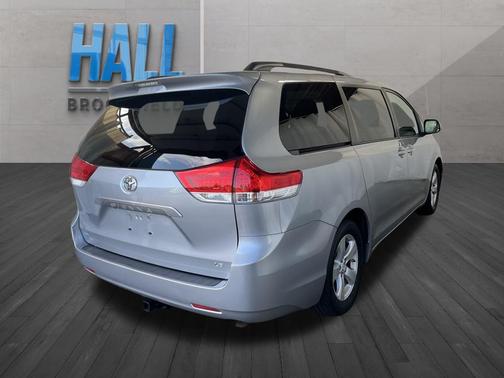 2014 Toyota Sienna SE