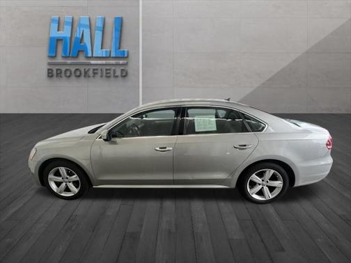 2012 Volkswagen Passat 2.5 SE