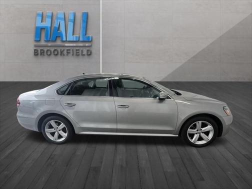 2012 Volkswagen Passat 2.5 SE