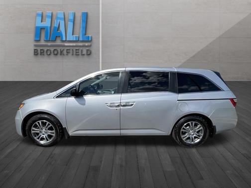 Alabaster Silver Metallic 2013 Honda Odyssey EX-L