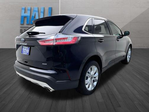 Black Metallic 2023 Ford Edge Titanium