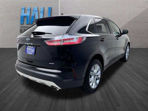 Black Metallic 2023 Ford Edge Titanium