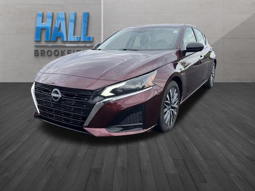 Garnet Pearl Metallic 2025 Nissan Altima 2.5 SV
