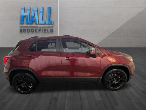 Crimson Metallic 2021 Chevrolet Trax LT