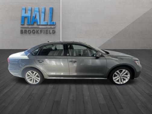 2019 Volkswagen Passat 2.0T Wolfsburg Edition