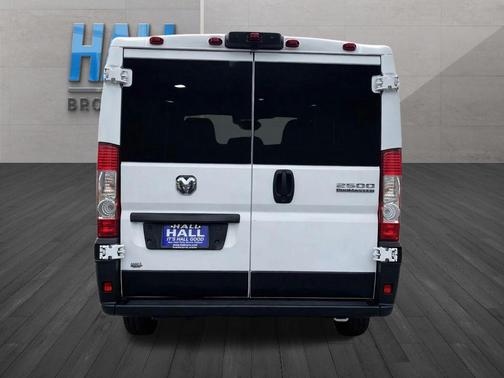 Bright White Clearcoat 2025 RAM ProMaster 2500 Tradesman