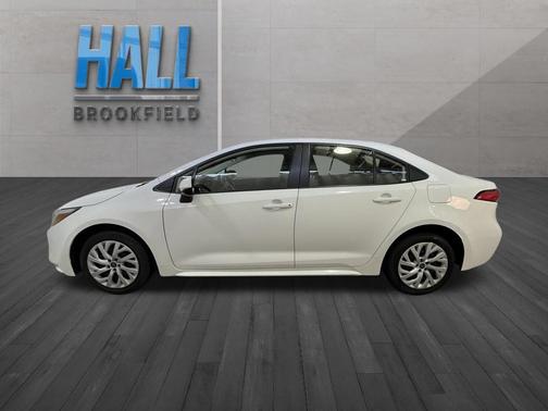 Ice 2024 Toyota Corolla Hybrid LE