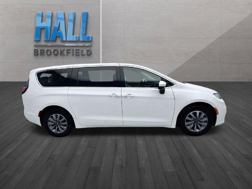 Bright White Clearcoat 2023 Chrysler Pacifica Hybrid Touring L