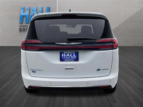Bright White Clearcoat 2023 Chrysler Pacifica Hybrid Touring L
