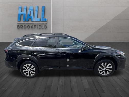 Crystal Black Silica 2023 Subaru Outback Premium