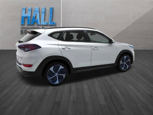 Molten Silver 2016 Hyundai TUCSON Limited