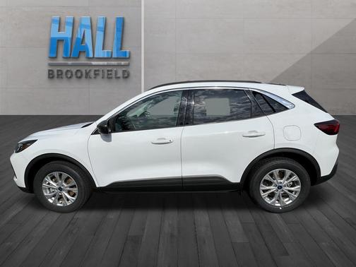 Oxford White 2023 Ford Escape Active