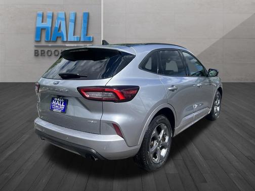 Iconic Silver Metallic 2024 Ford Escape ST-Line