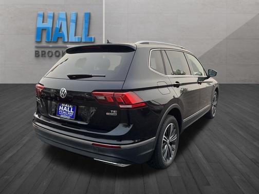 Pearl Metallic 2018 Volkswagen Tiguan 2.0T SEL