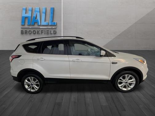 White Platinum 2018 Ford Escape SE