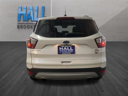 White Platinum 2018 Ford Escape SE