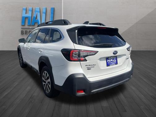 Crystal White Pearl 2023 Subaru Outback Premium