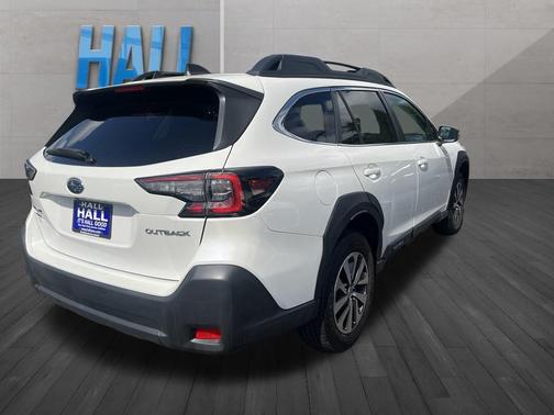 Crystal White Pearl 2023 Subaru Outback Premium