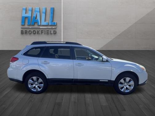 Satin White Pearl 2010 Subaru Outback 3.6 R Limited