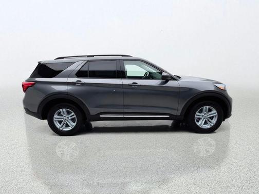 Gray Metallic 2023 Ford Explorer XLT
