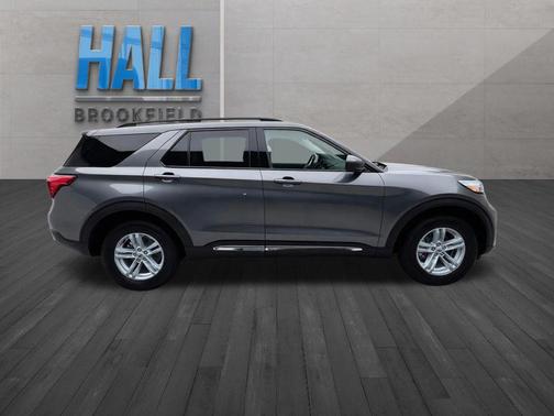 Gray Metallic 2023 Ford Explorer XLT