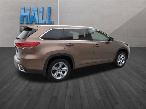 Toasted Walnut Pearl 2019 Toyota Highlander Limited