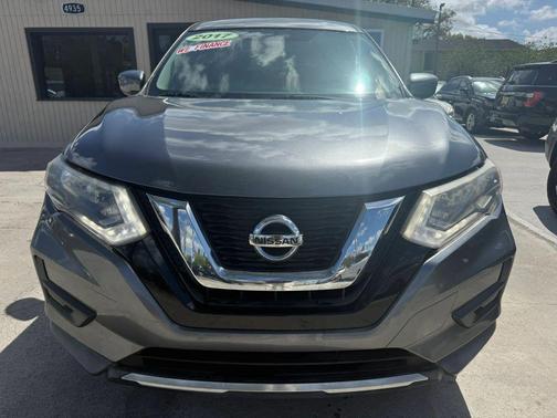 Gun Metallic 2017 Nissan Rogue S