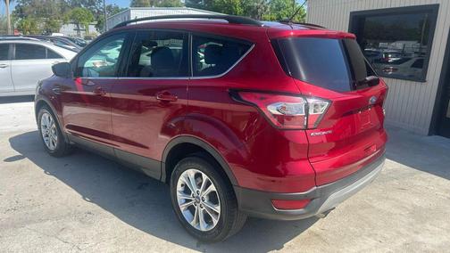 Ruby Red Metallic Tinted Clearcoat 2017 Ford Escape SE