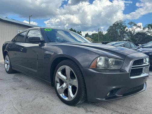Granite Crystal Metallic Clearcoat 2014 Dodge Charger SXT