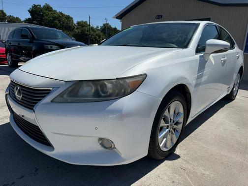 2013 Lexus ES 300h Base